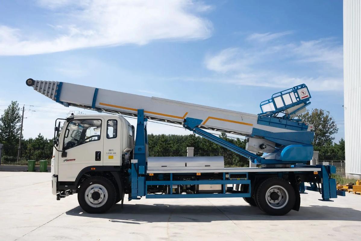 浦江县云梯上料车租赁费用