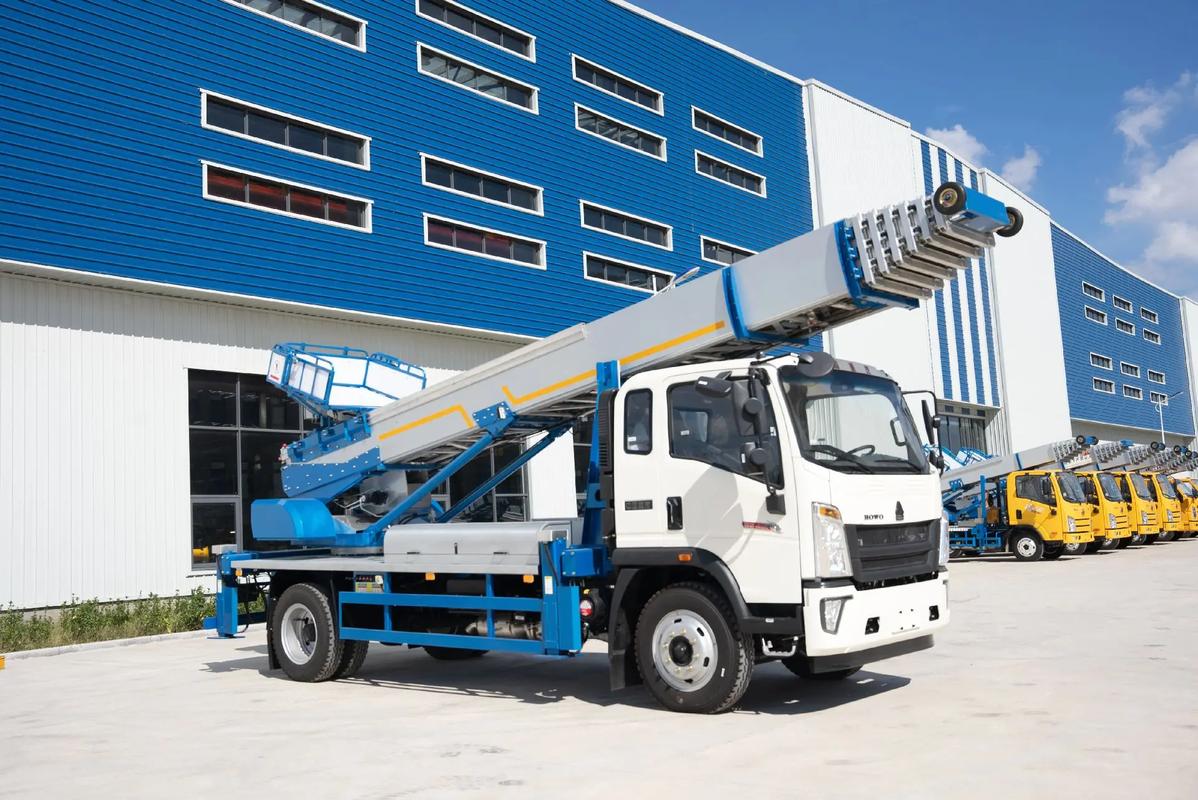 浦江县出租云梯车高空作业车 建筑垃圾搬运